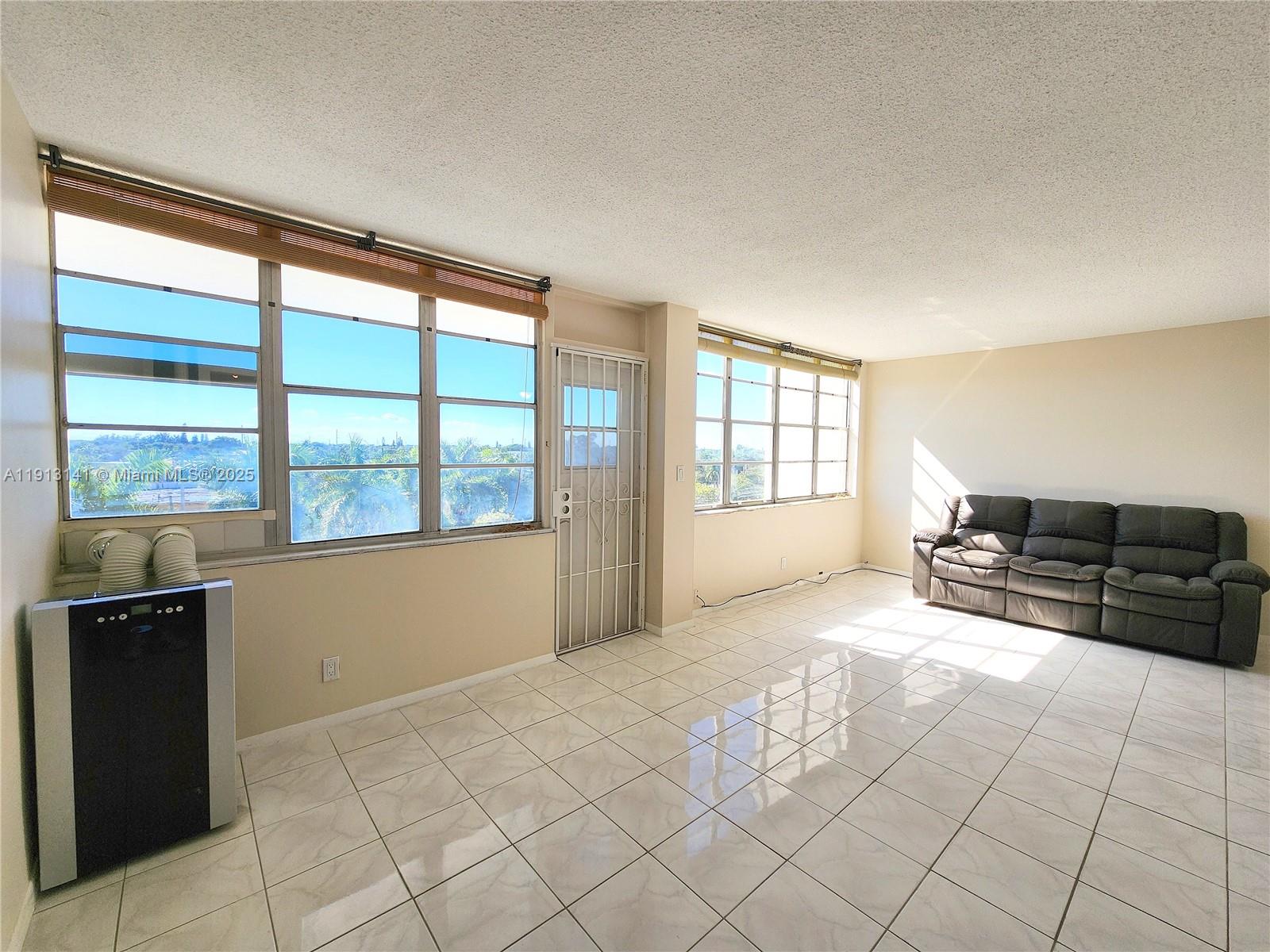 CRESTVIEW TOWERS CONDO - Residential