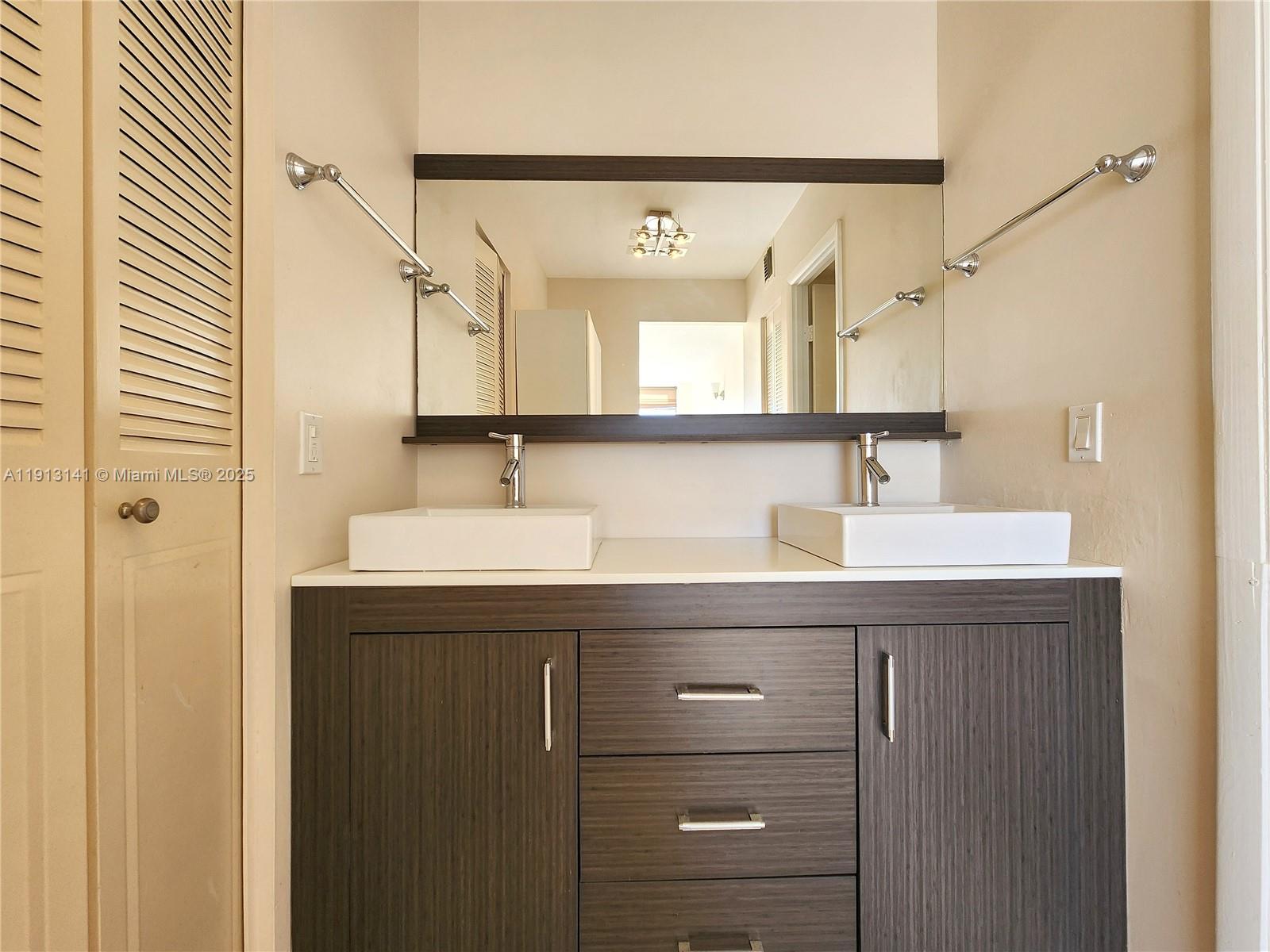 CRESTVIEW TOWERS CONDO - Residential