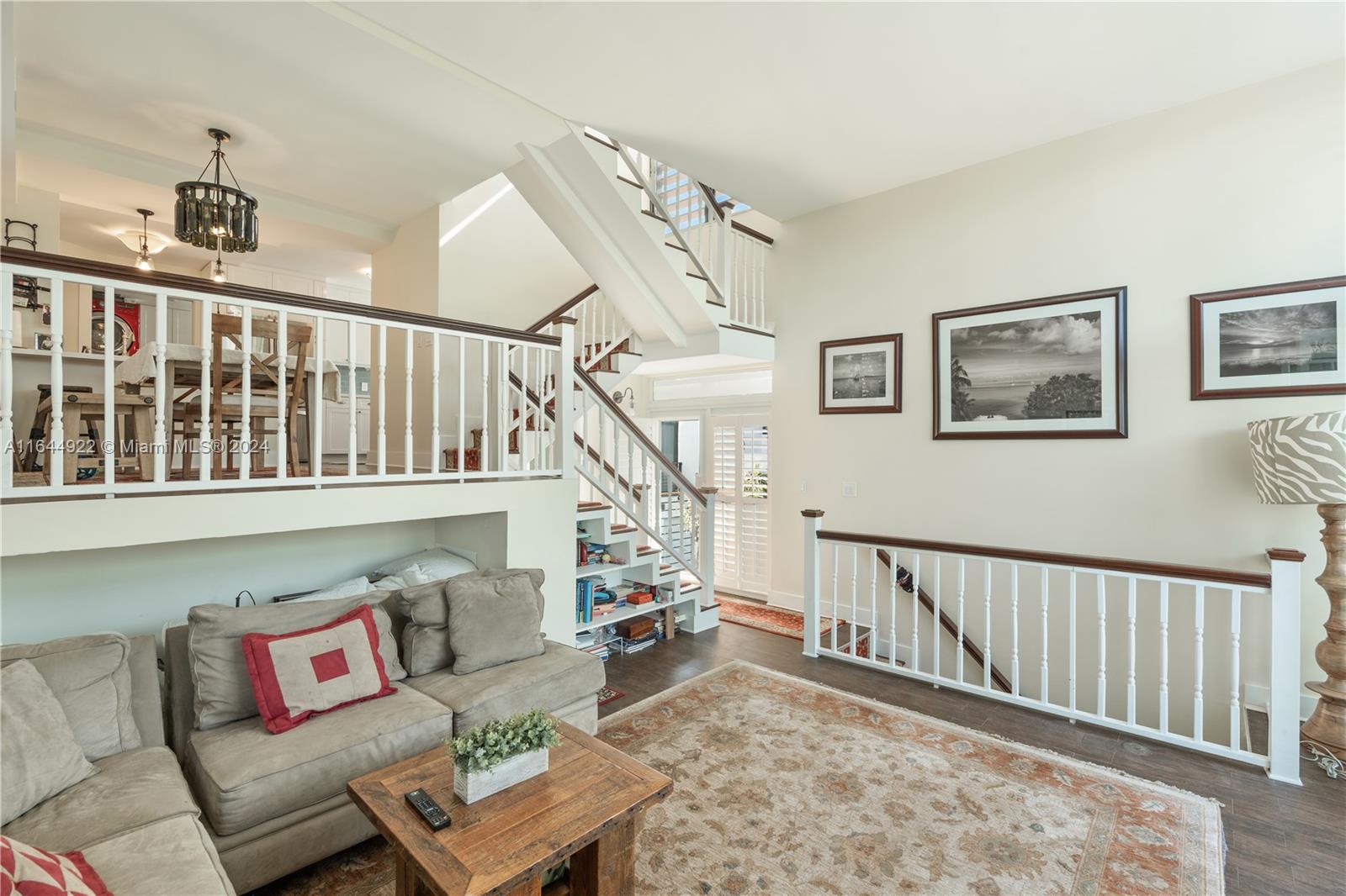 Photo 2 of 42 of 101 E Enid Dr 1 townhome