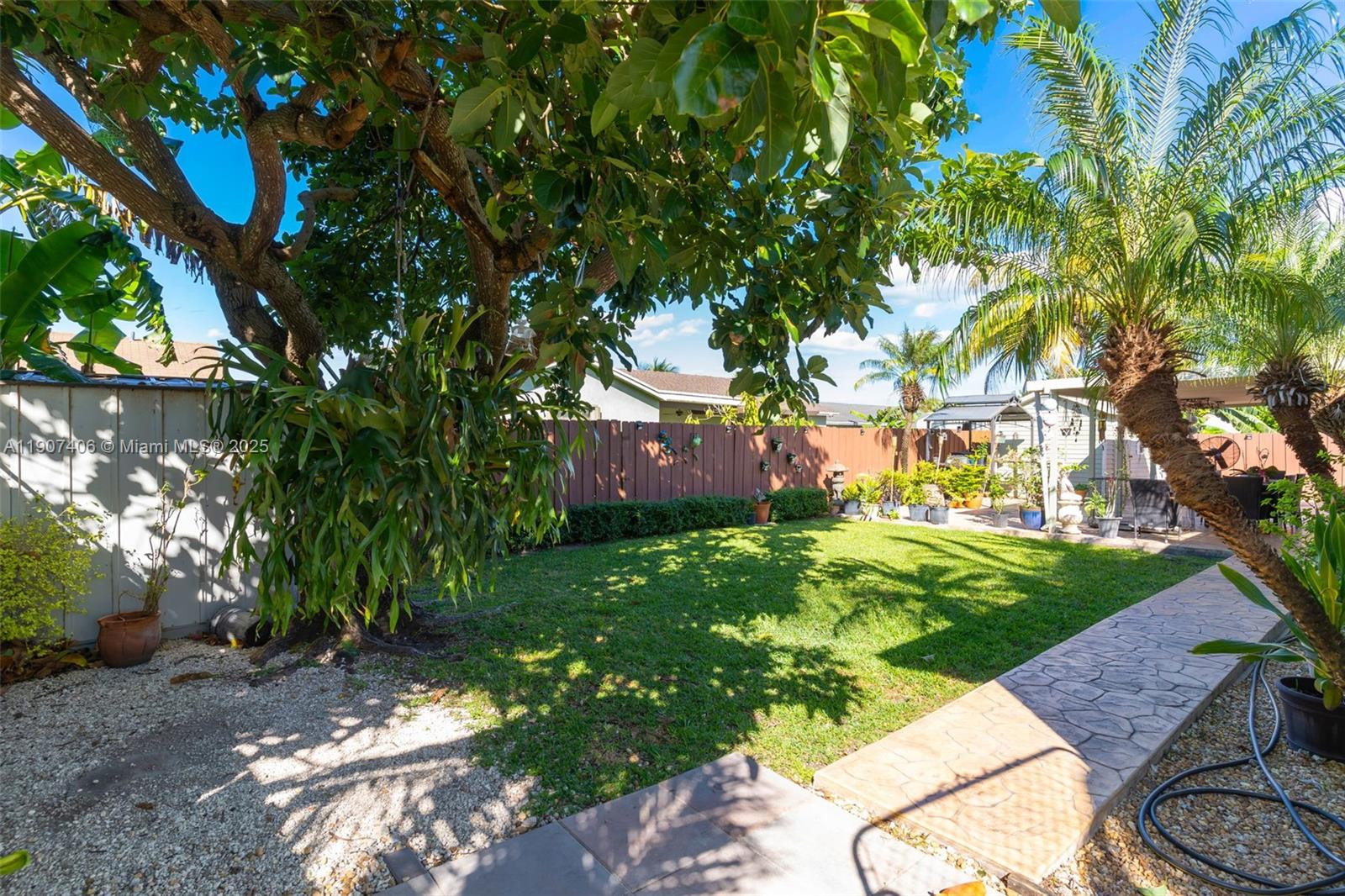 MEADOW WOOD MANOR SEC 10 - Residential