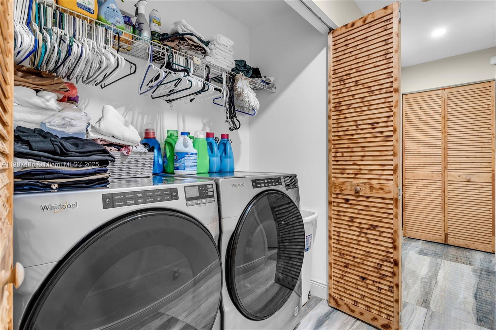 MEADOW WOOD MANOR SEC 10 - Residential