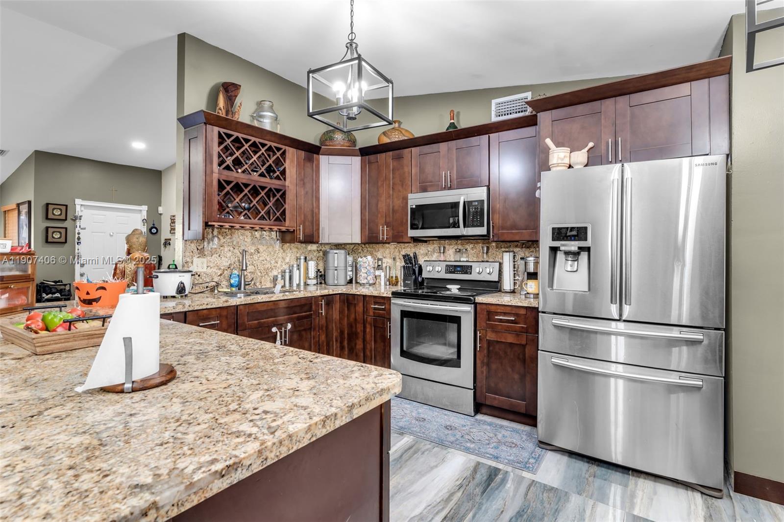 MEADOW WOOD MANOR SEC 10 - Residential