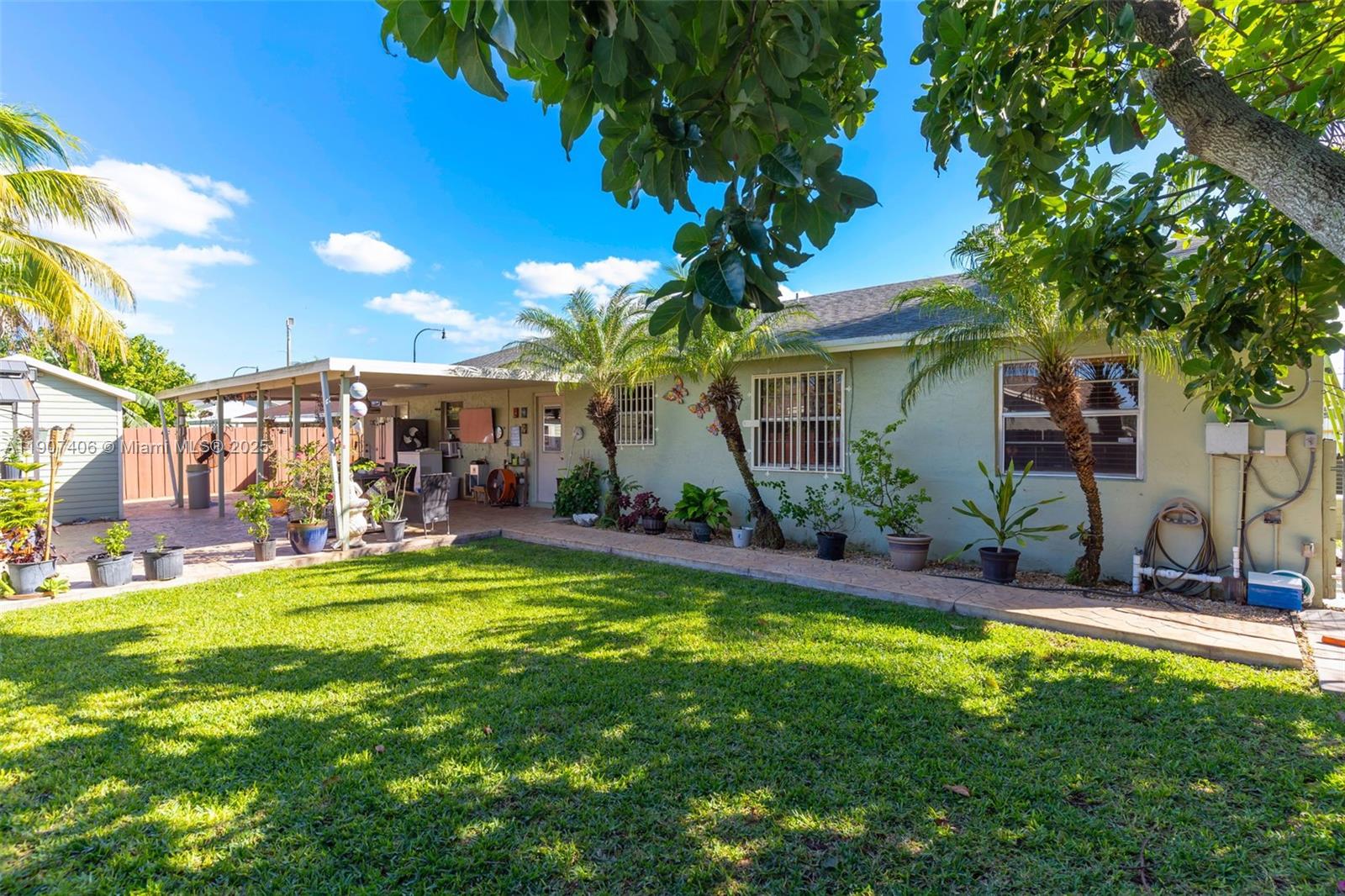 MEADOW WOOD MANOR SEC 10 - Residential