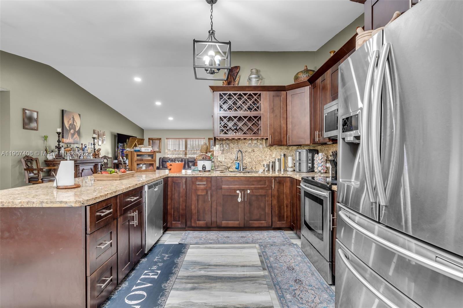 MEADOW WOOD MANOR SEC 10 - Residential