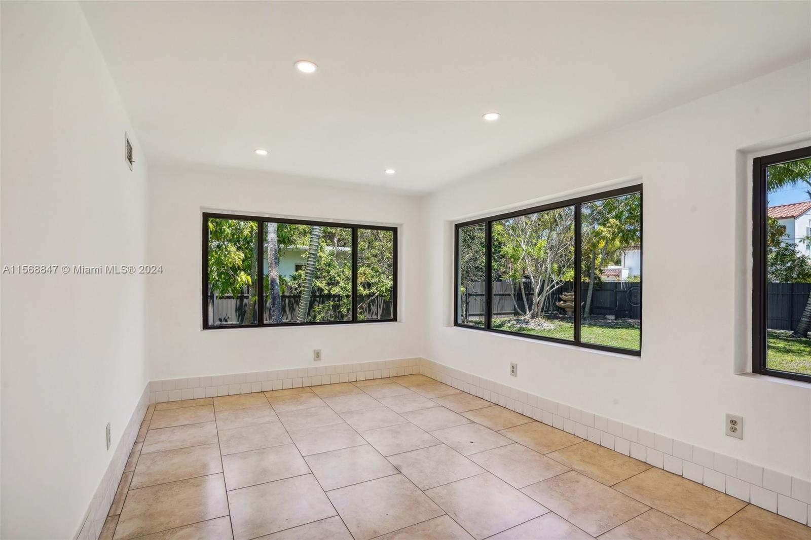 MIAMI SHORES SEC 6A - Residential