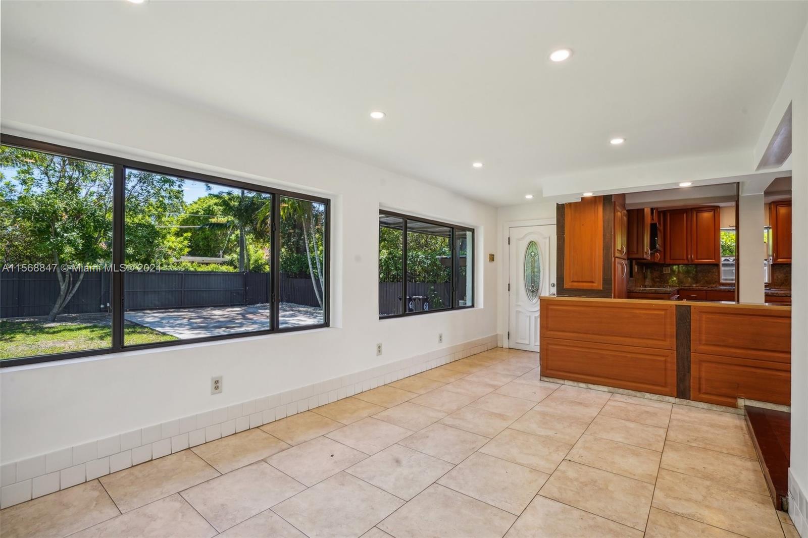 MIAMI SHORES SEC 6A - Residential