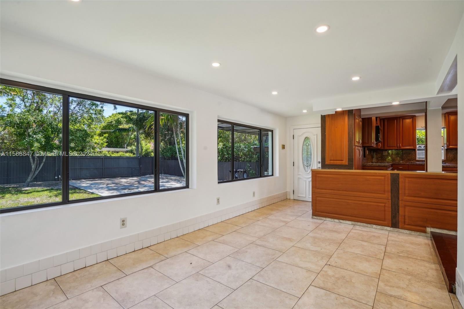 MIAMI SHORES SEC 6A - Residential