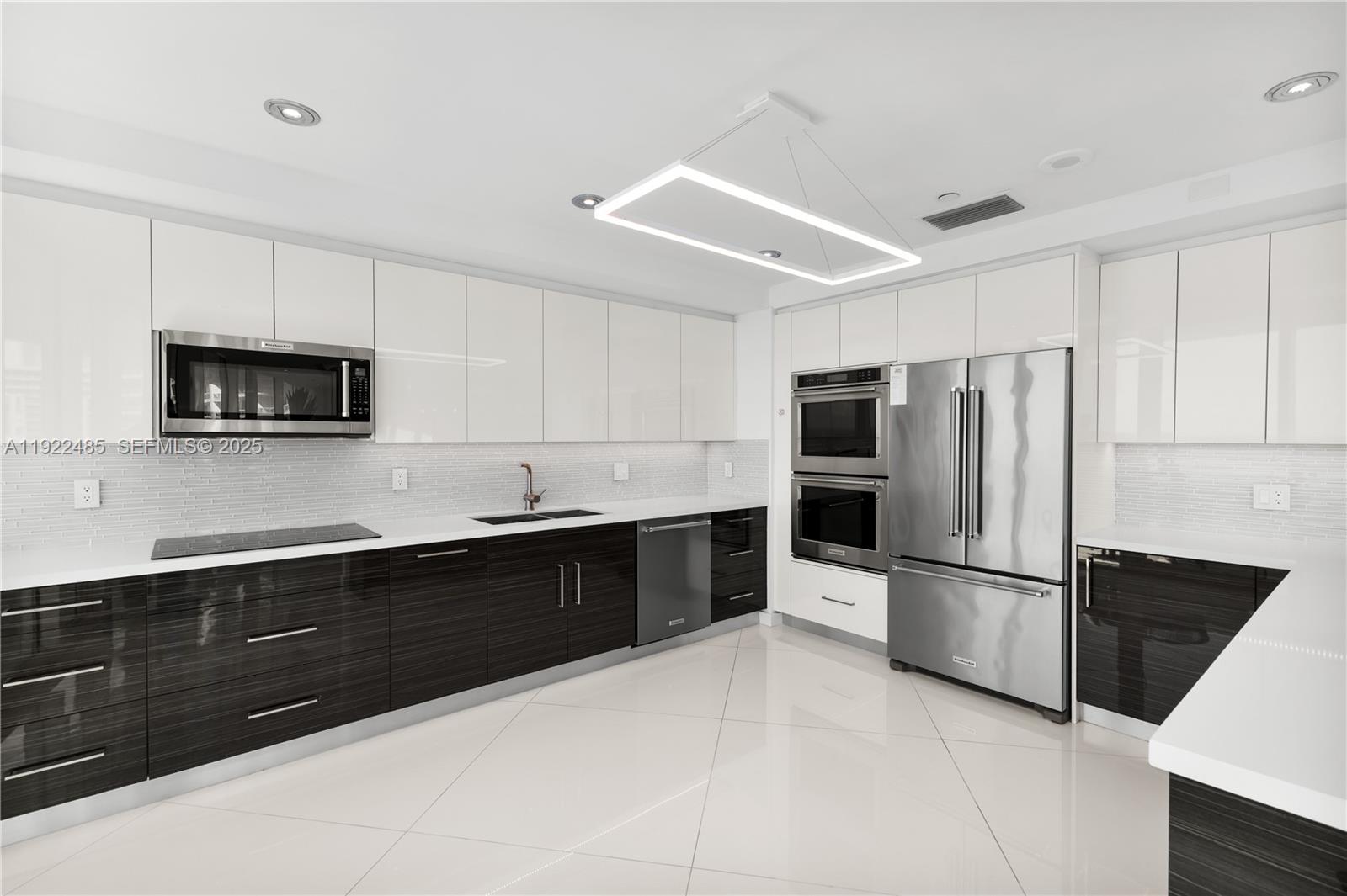 TOWERS OF PORTO VITA-SOUT - Residential