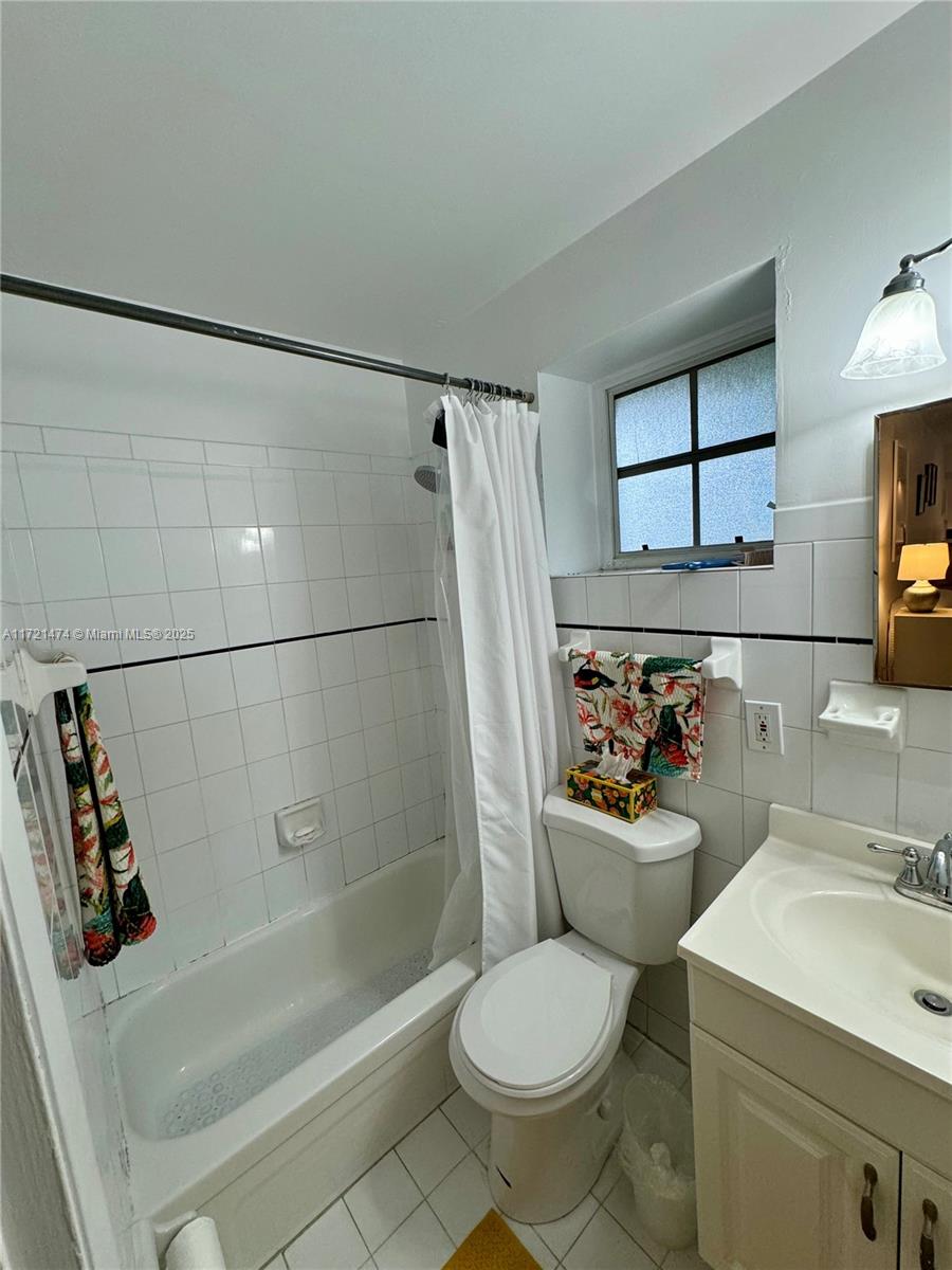SANTONA CONDO - Residential