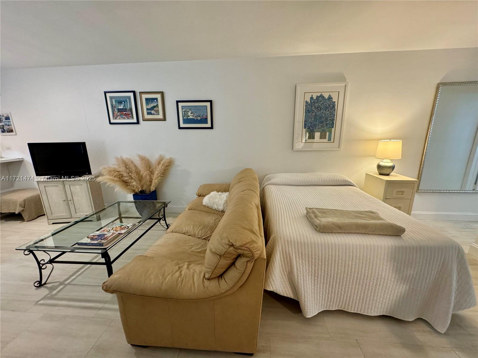 SANTONA CONDO - Residential