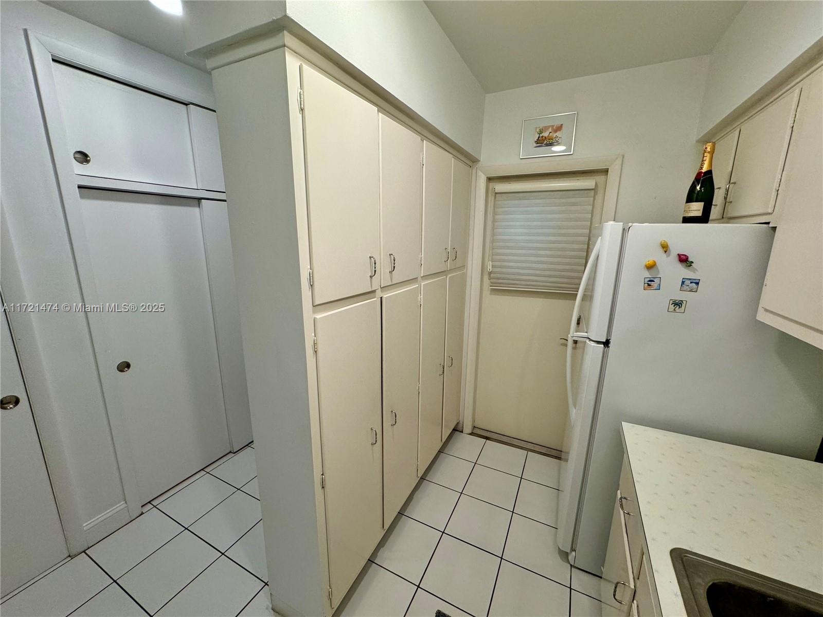 SANTONA CONDO - Residential