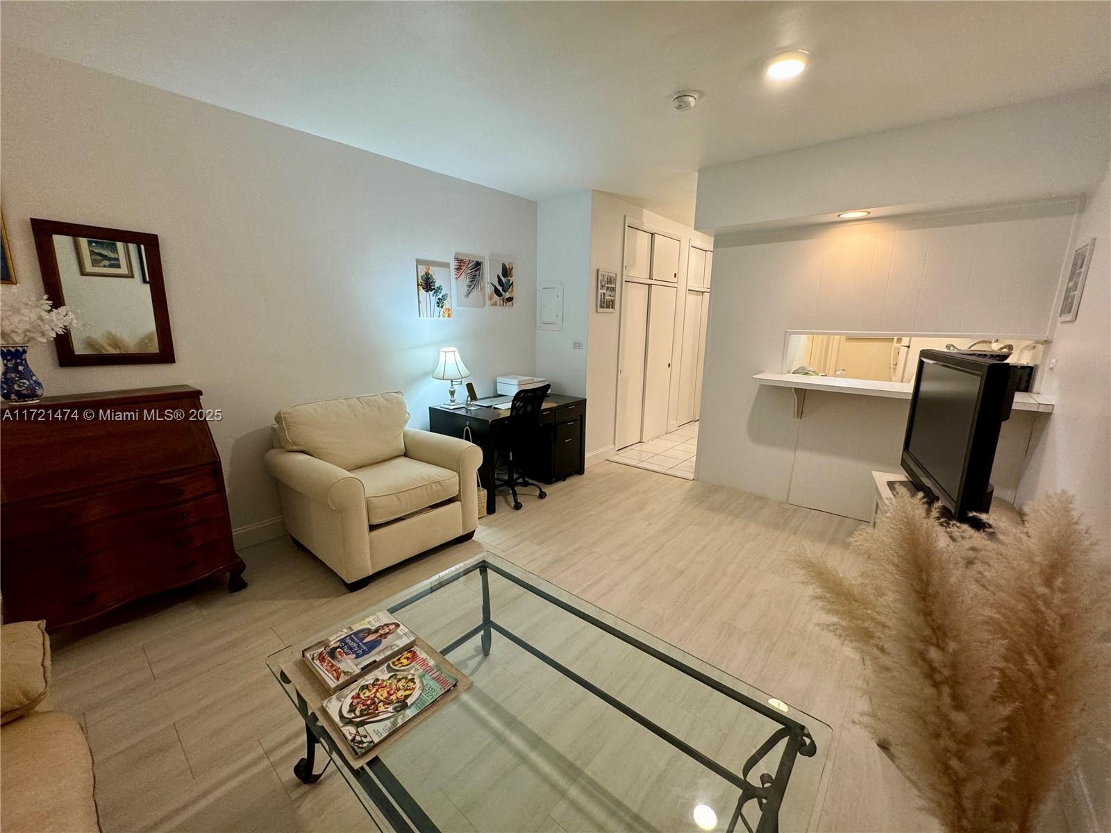 SANTONA CONDO - Residential