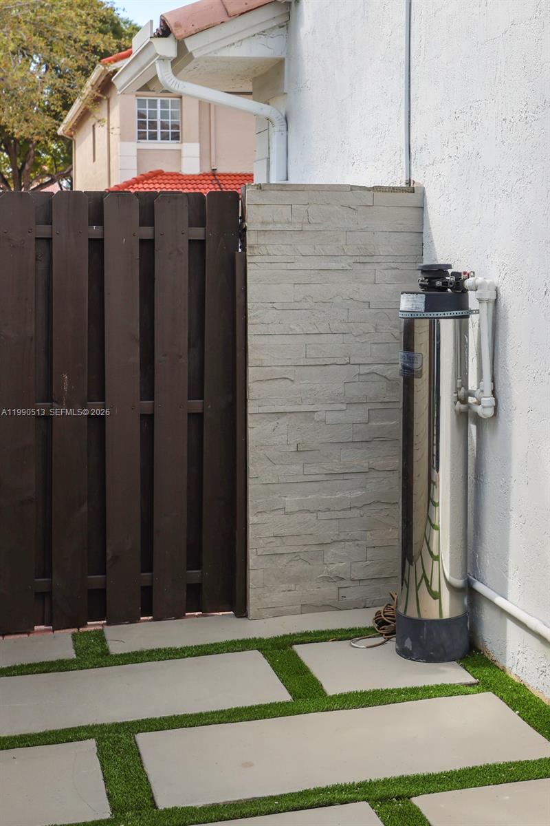 DORAL ISLES CATALINA - Residential