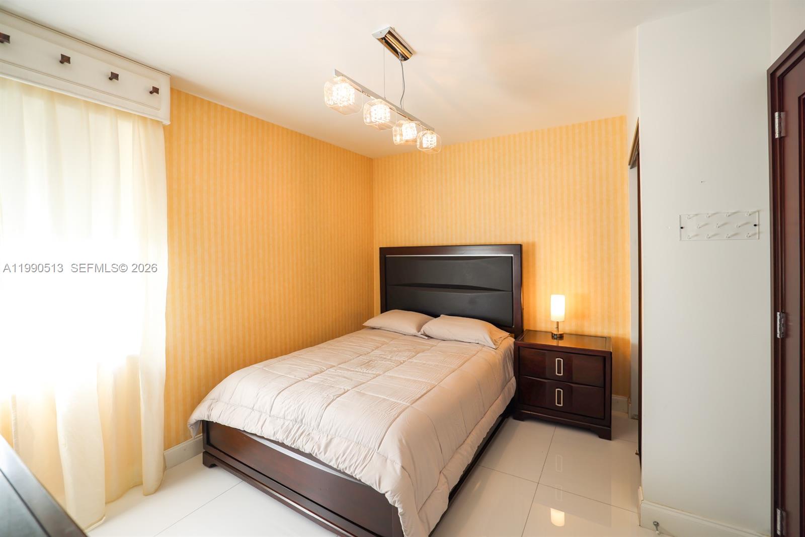 DORAL ISLES CATALINA - Residential