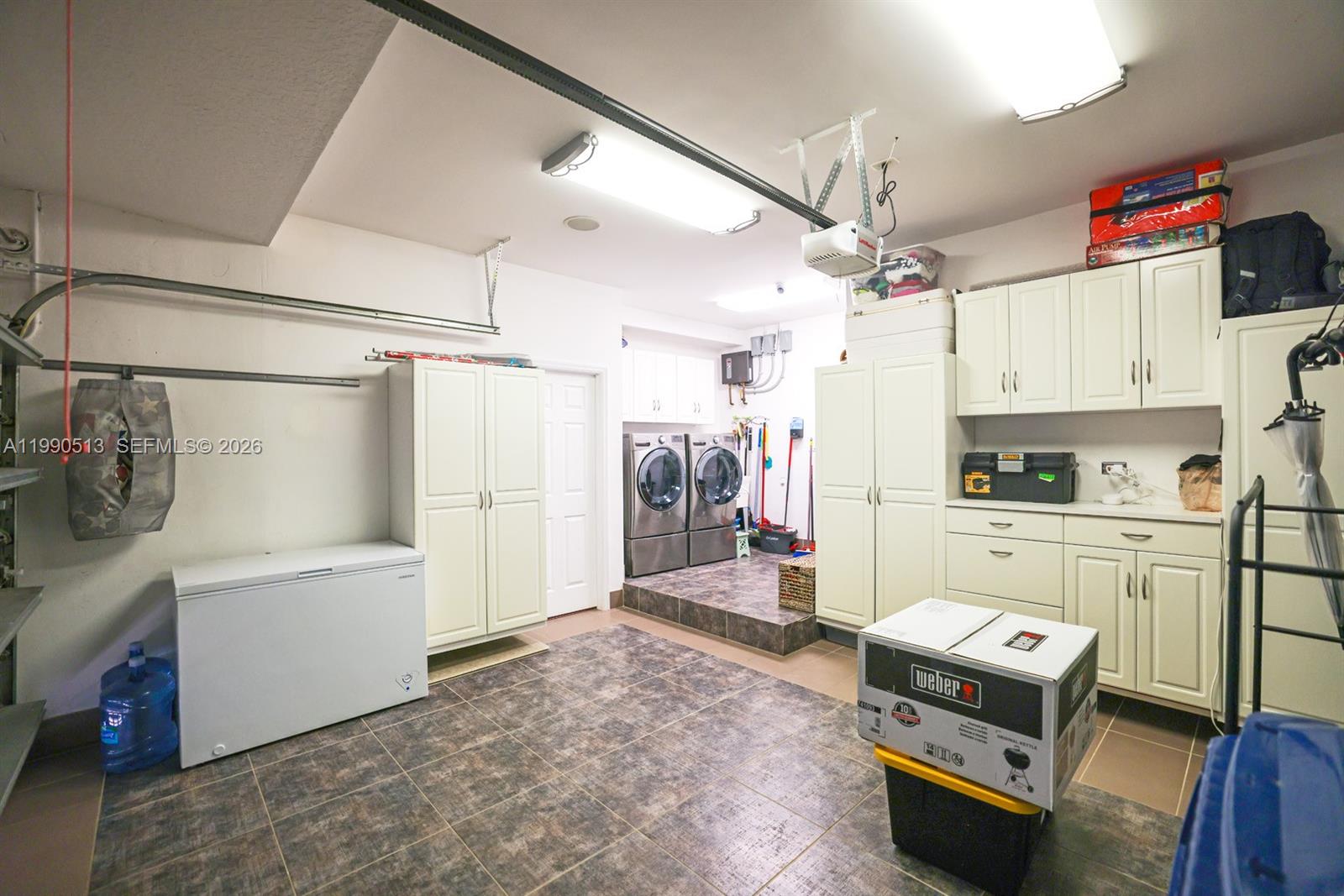 DORAL ISLES CATALINA - Residential