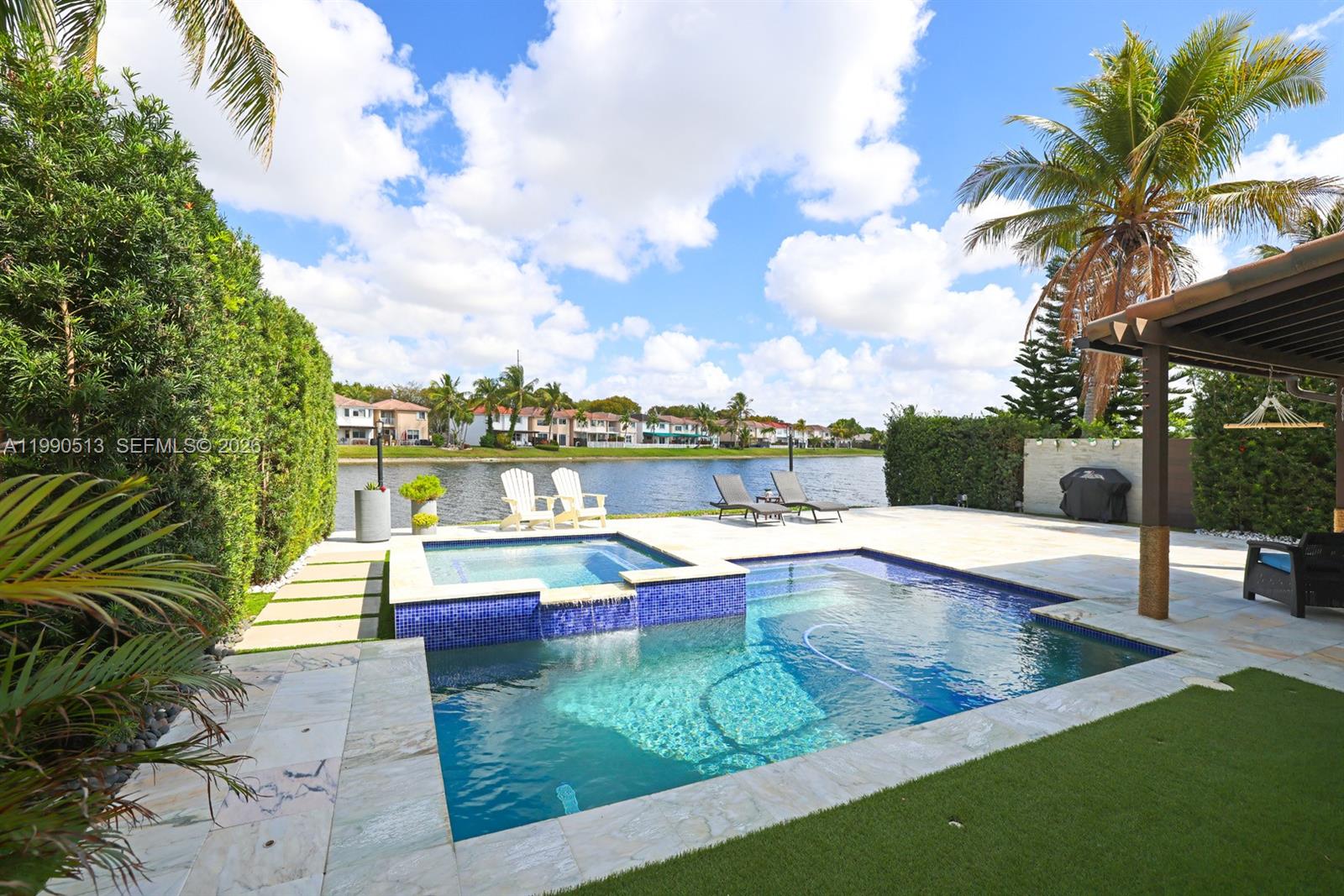 DORAL ISLES CATALINA - Residential