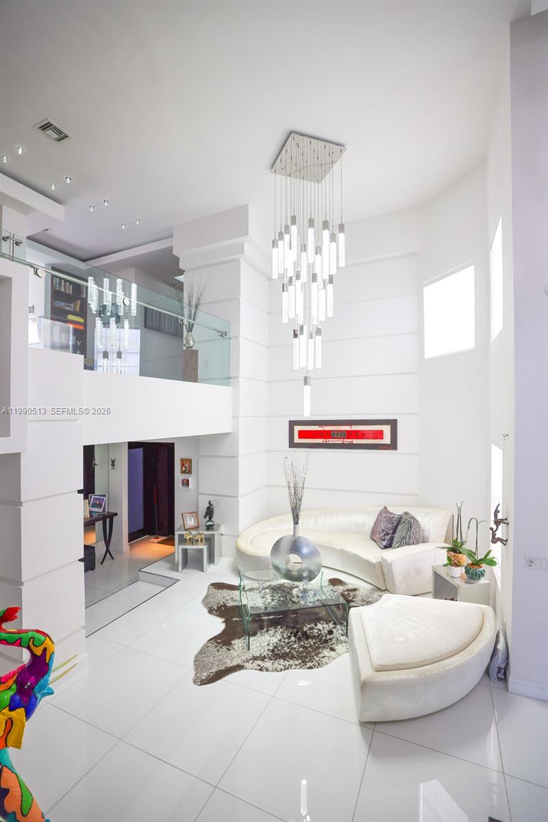 DORAL ISLES CATALINA - Residential