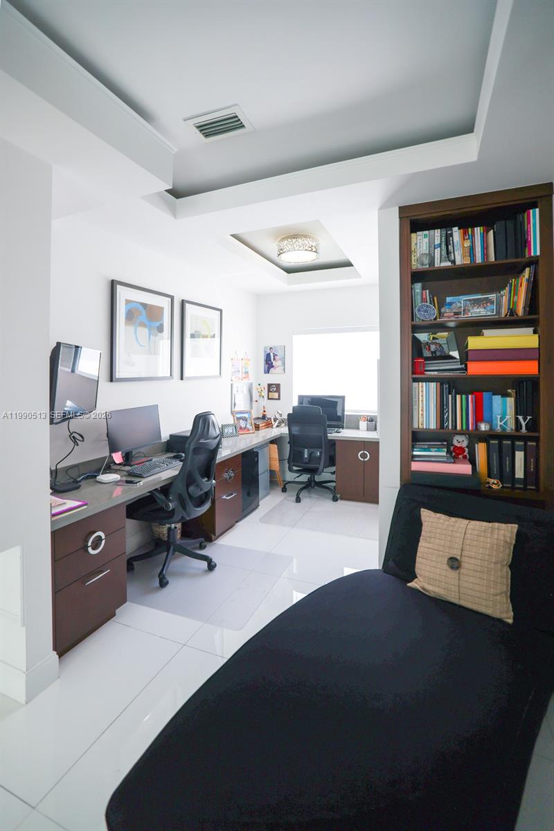 DORAL ISLES CATALINA - Residential