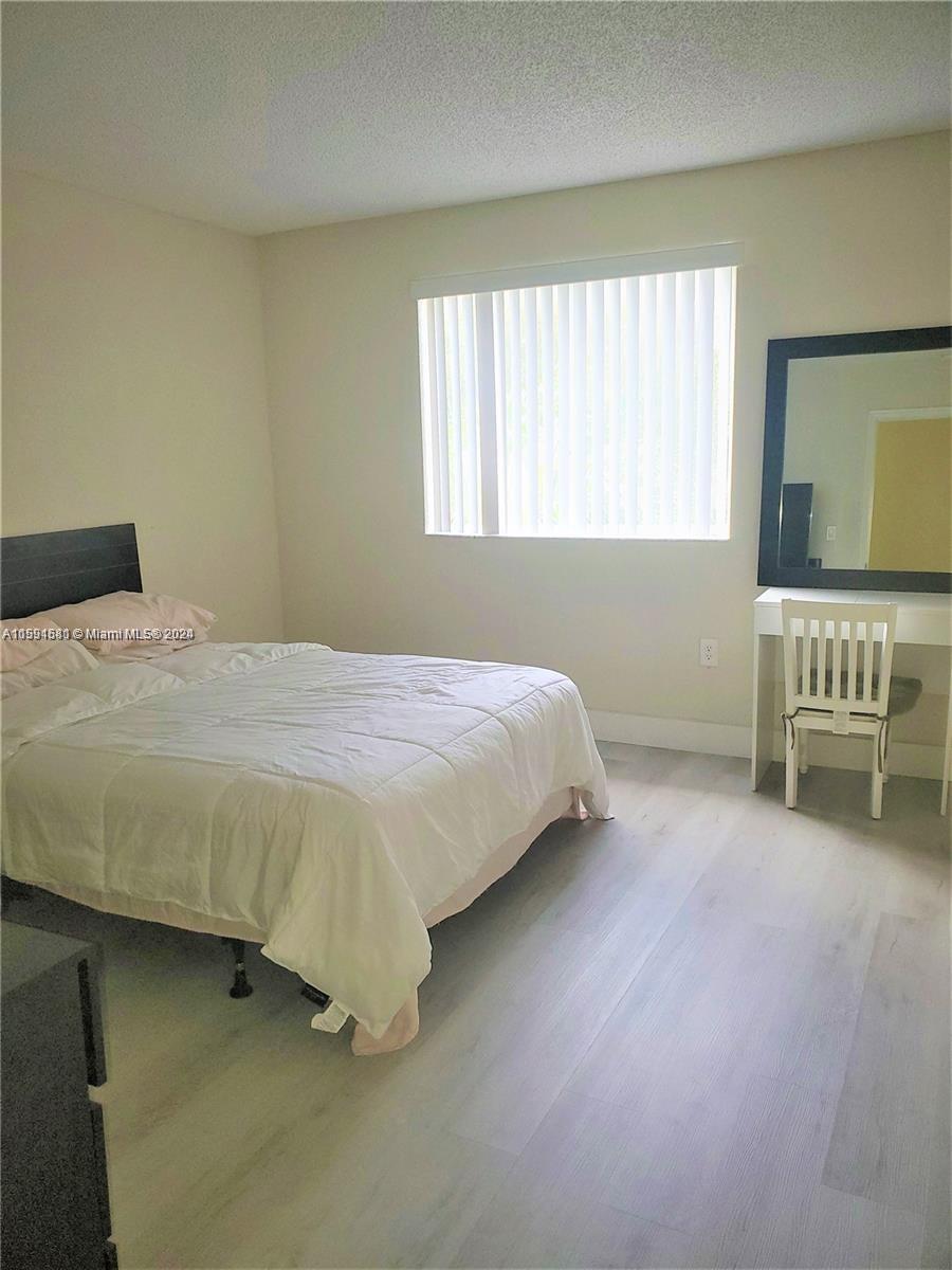 VISTA ALEGRE TOWNHOMES VI - Residential Lease