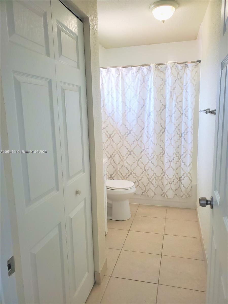 VISTA ALEGRE TOWNHOMES VI - Residential Lease
