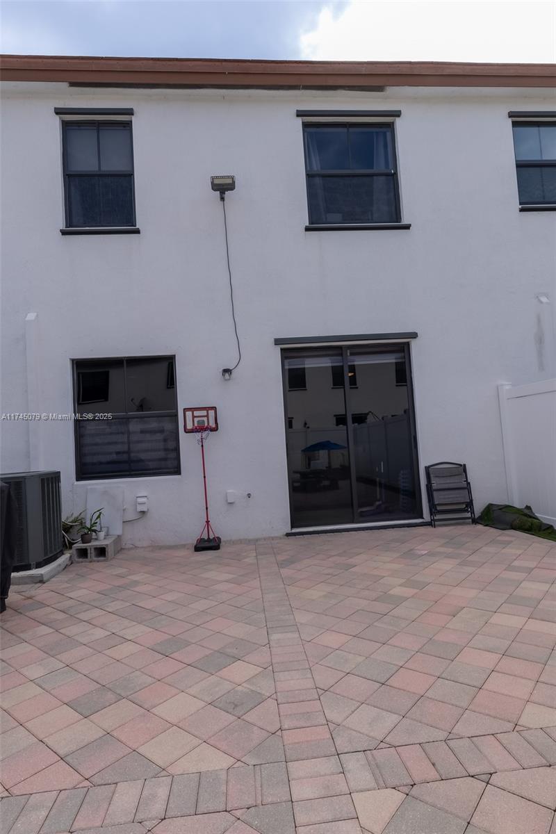 AQUABELLA SECTION ONE - Residential