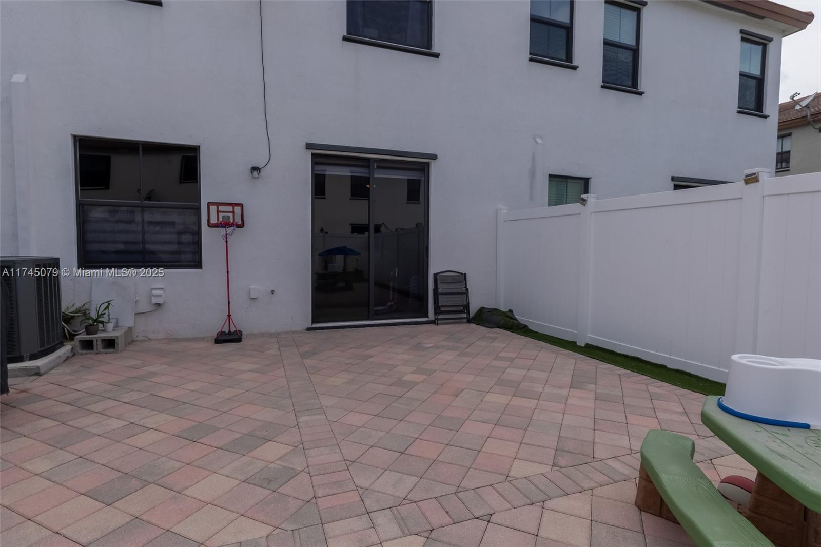 AQUABELLA SECTION ONE - Residential