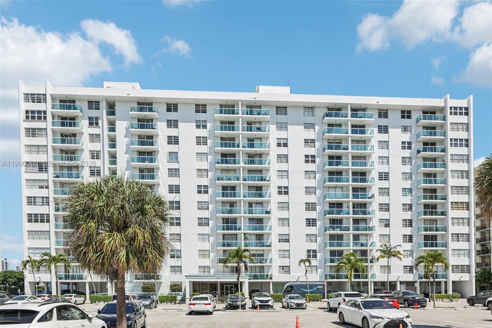 STRATFORD HOUSE CONDO - Residential