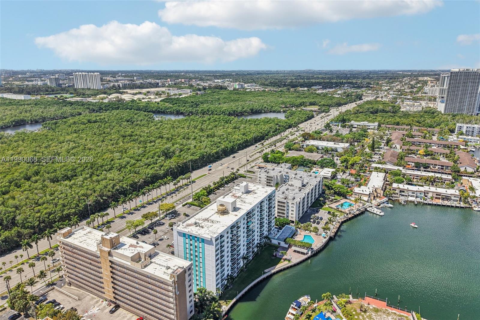 STRATFORD HOUSE CONDO - Residential