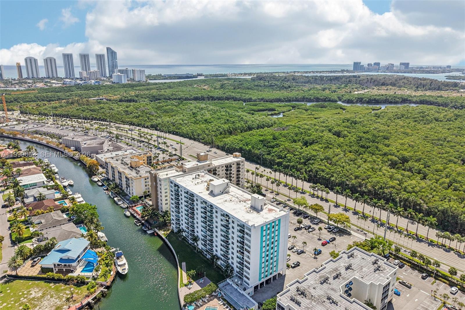 STRATFORD HOUSE CONDO - Residential