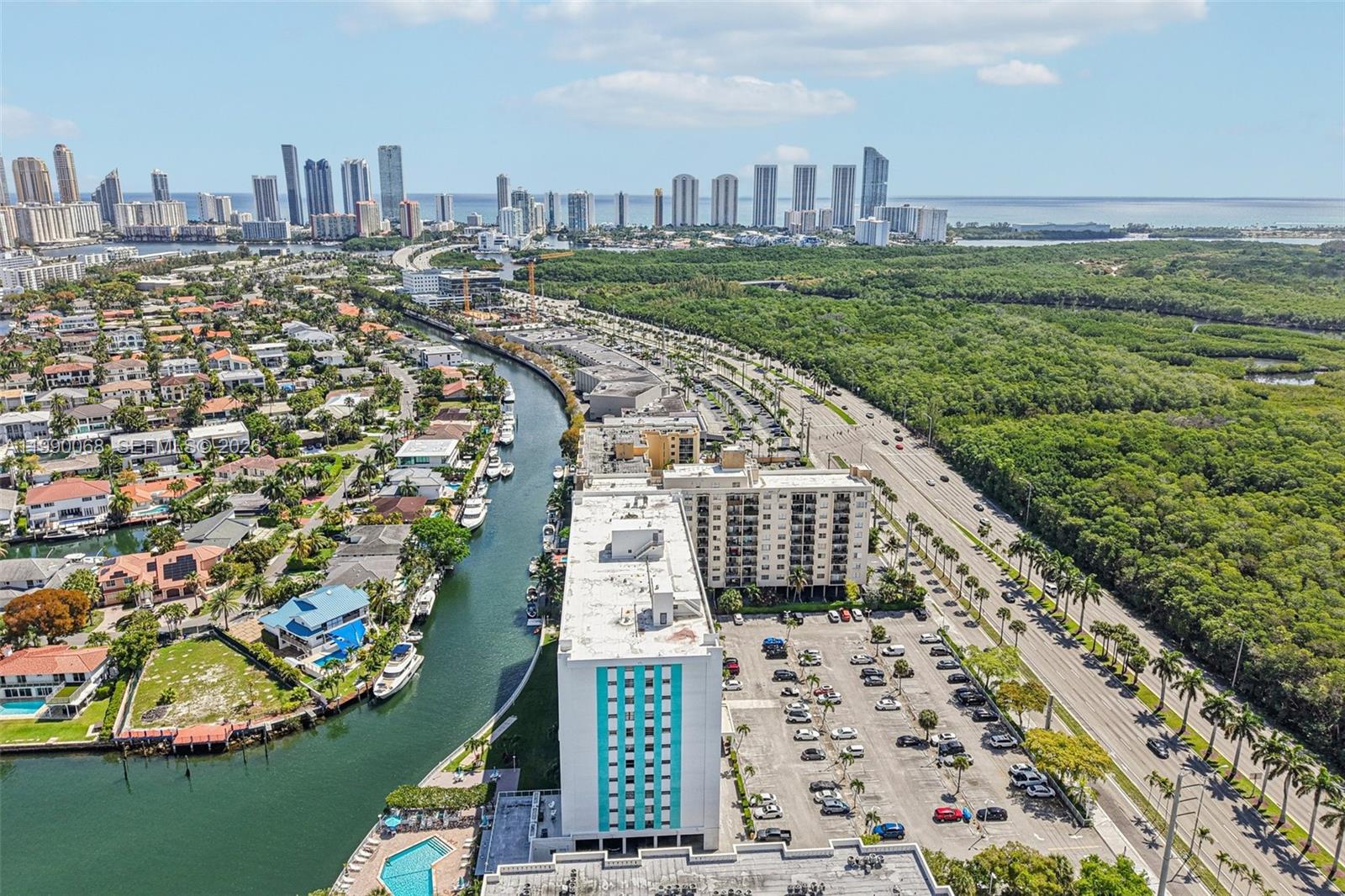 STRATFORD HOUSE CONDO - Residential