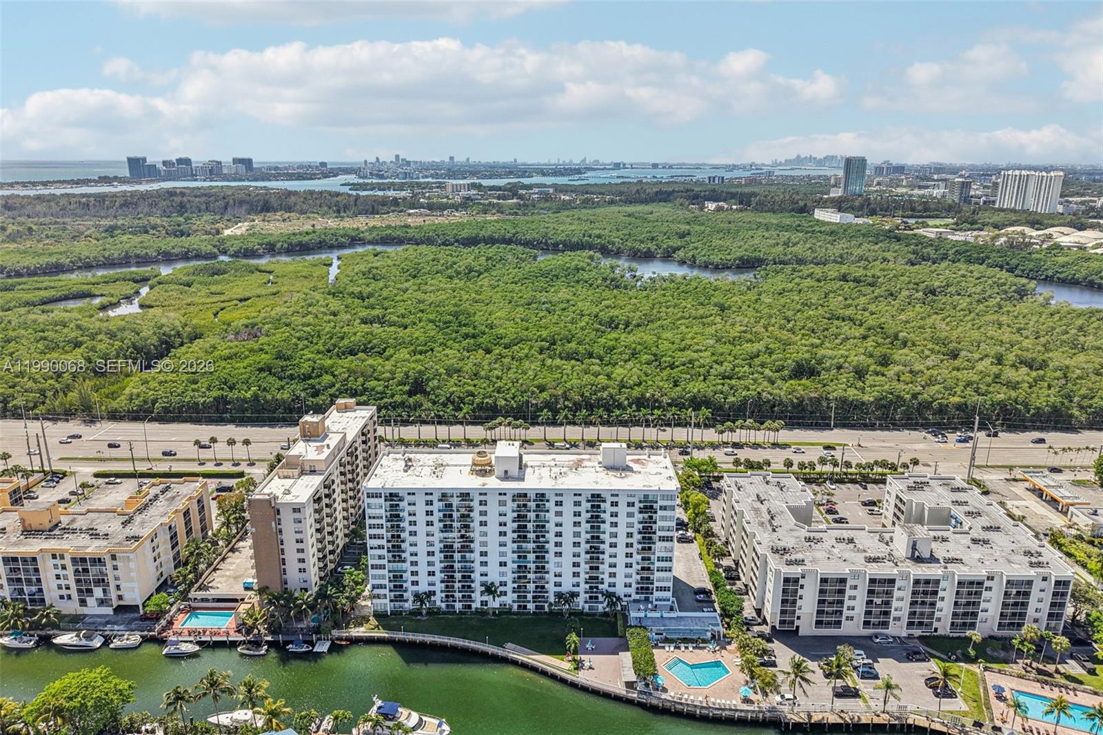 STRATFORD HOUSE CONDO - Residential