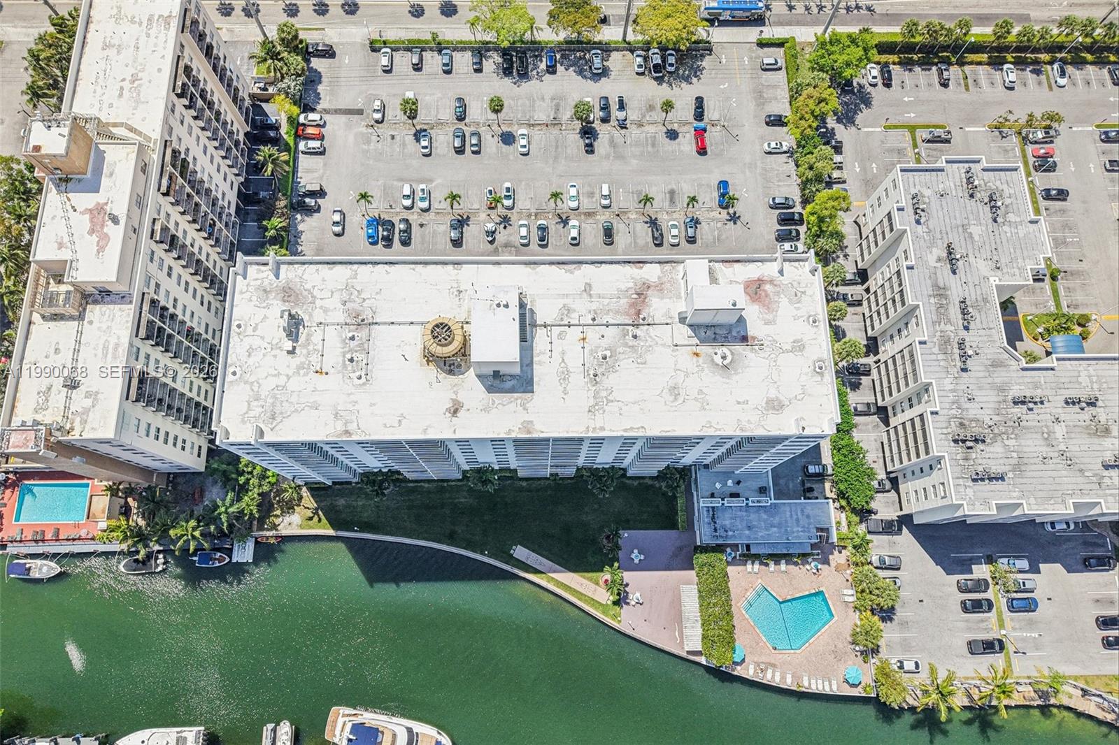 STRATFORD HOUSE CONDO - Residential