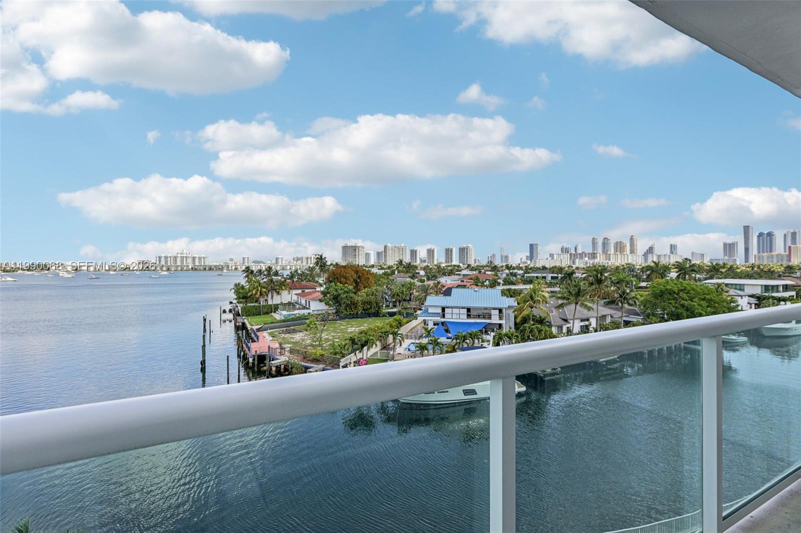 STRATFORD HOUSE CONDO - Residential