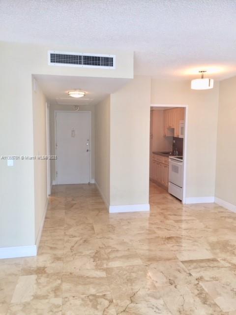 BRICKELL BAY TOWER CONDO - Residential Lease