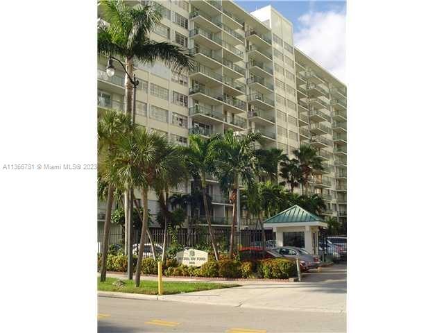 BRICKELL BAY TOWER CONDO - Residential Lease