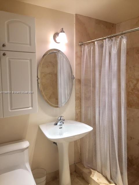 BRICKELL BAY TOWER CONDO - Residential Lease