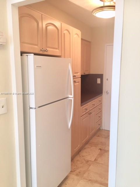 BRICKELL BAY TOWER CONDO - Residential Lease