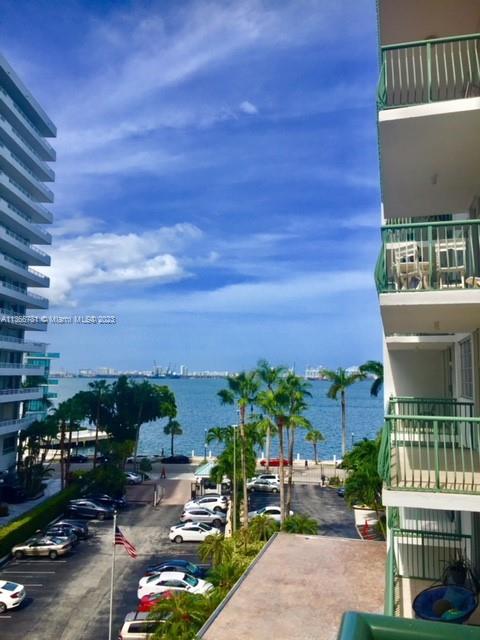 BRICKELL BAY TOWER CONDO - Residential Lease