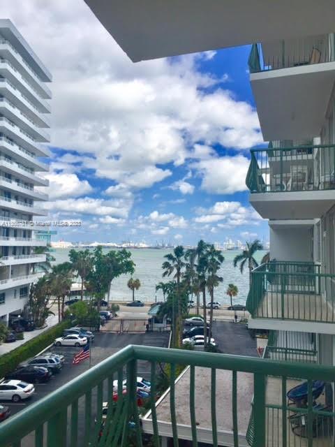 BRICKELL BAY TOWER CONDO - Residential Lease