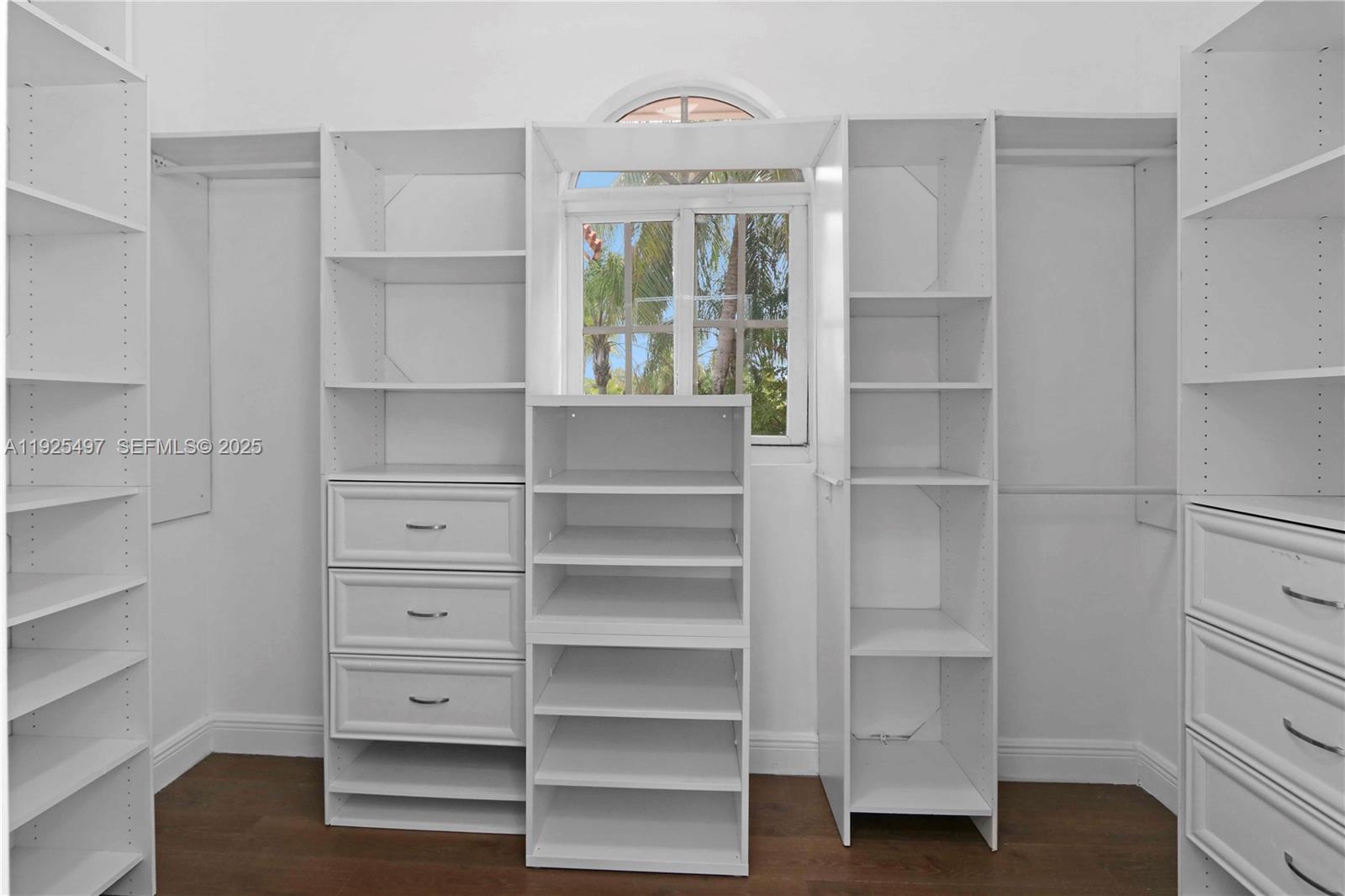 TAMIAMI PLACE PLAN NO 3 - Residential