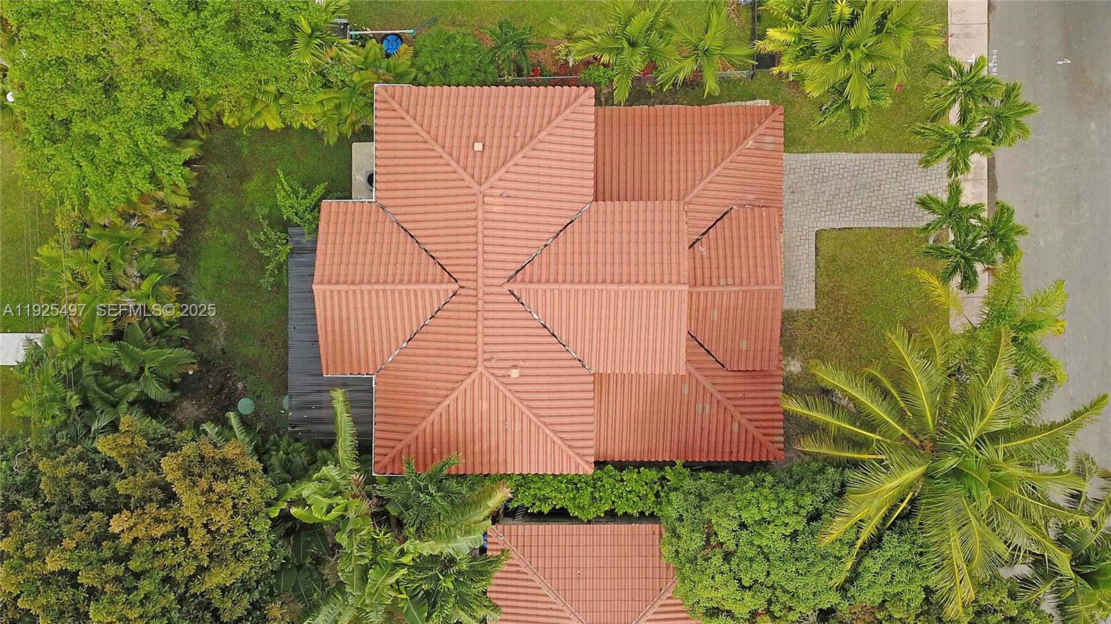 TAMIAMI PLACE PLAN NO 3 - Residential