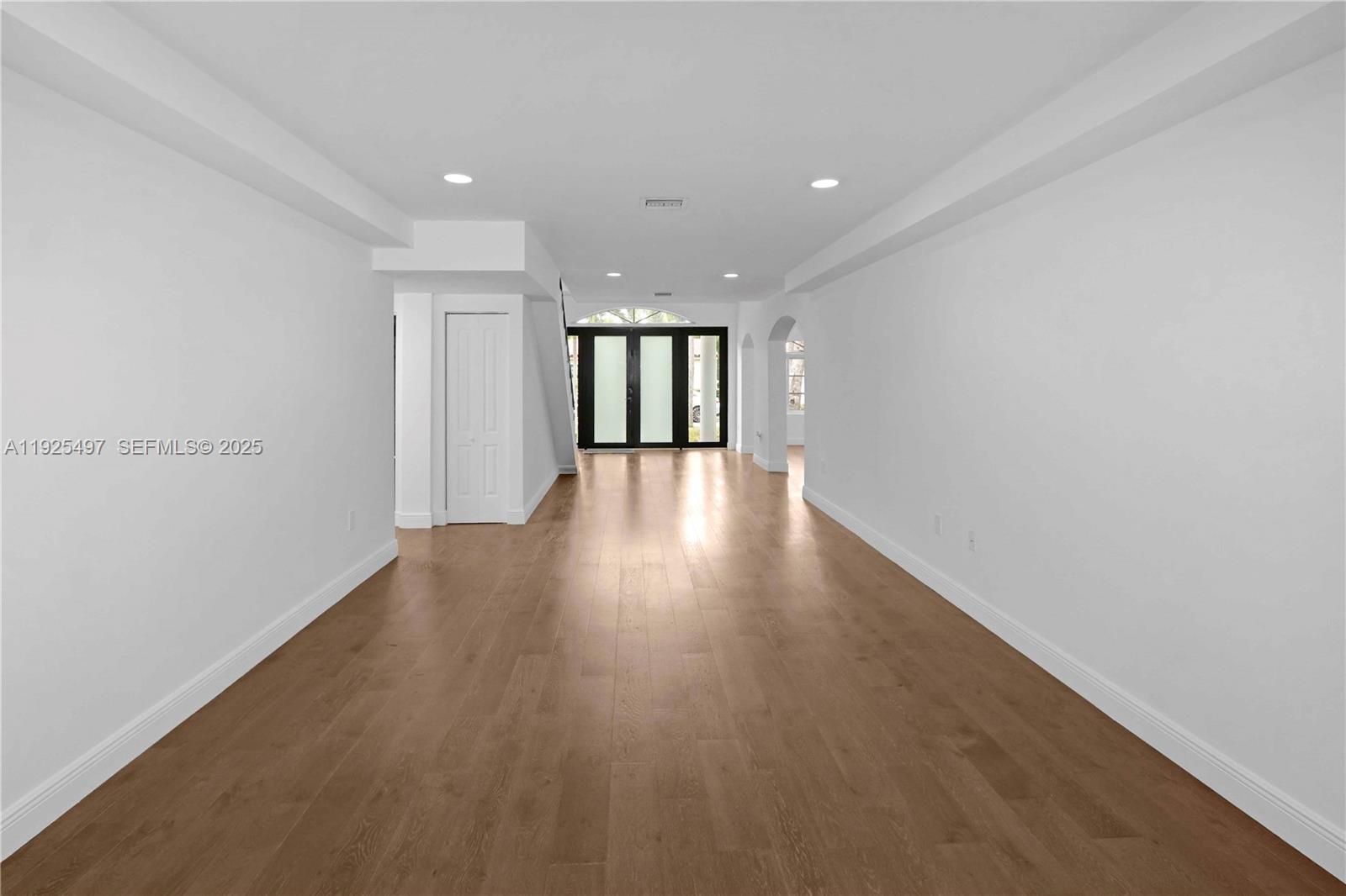 TAMIAMI PLACE PLAN NO 3 - Residential