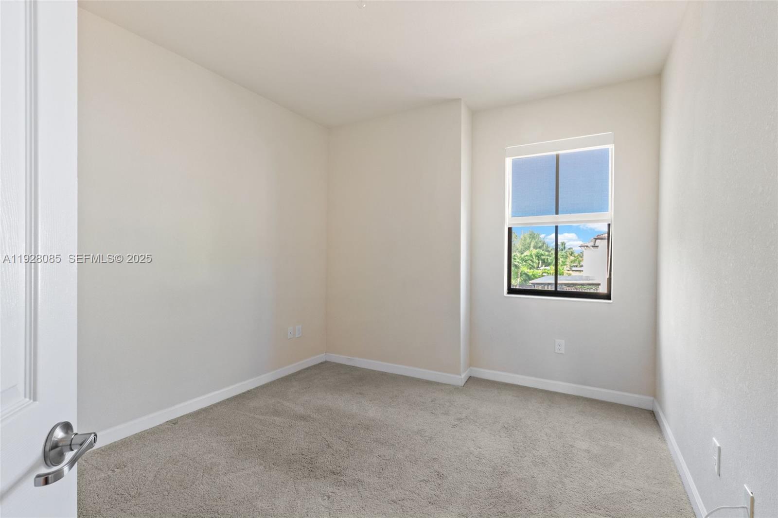 DORAL BREEZE - Residential