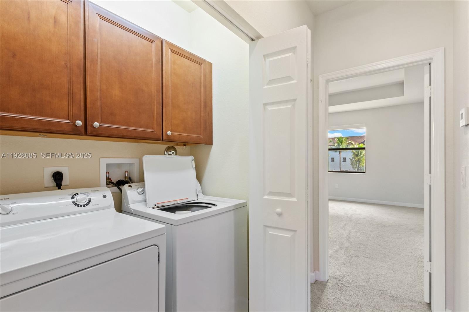 DORAL BREEZE - Residential