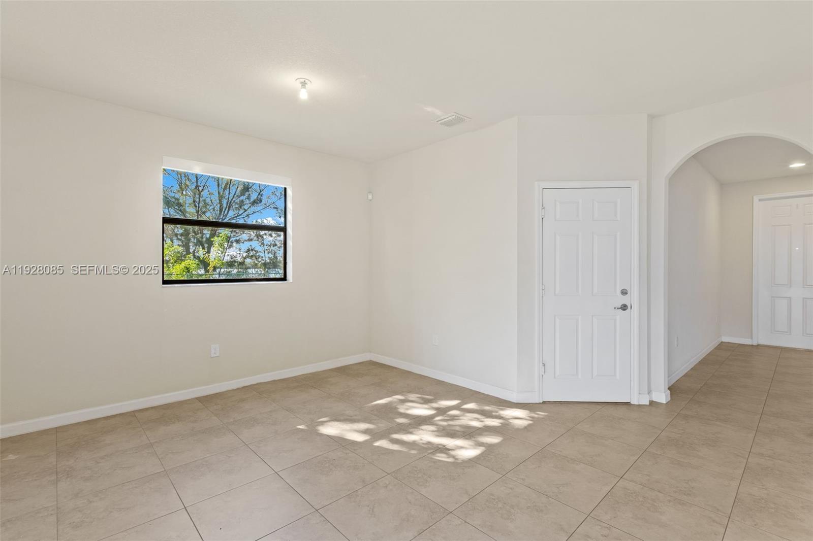 DORAL BREEZE - Residential