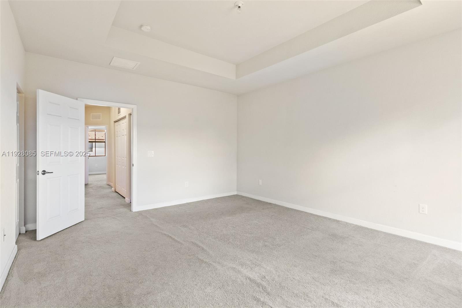 DORAL BREEZE - Residential