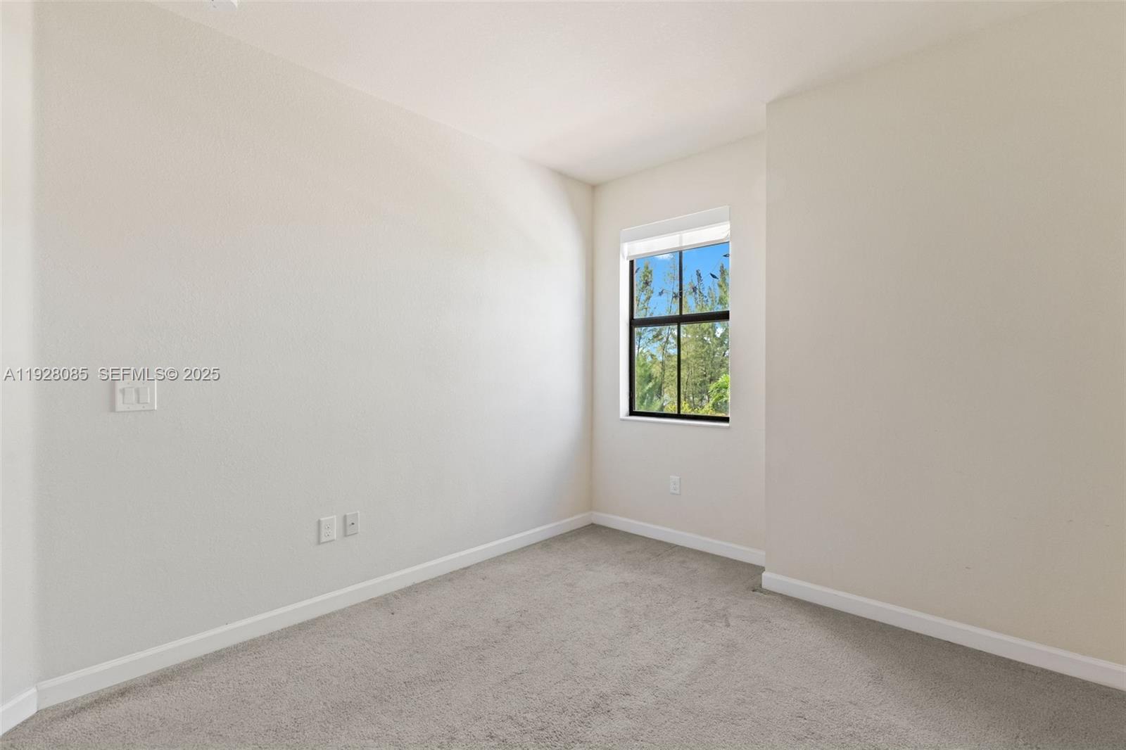 DORAL BREEZE - Residential