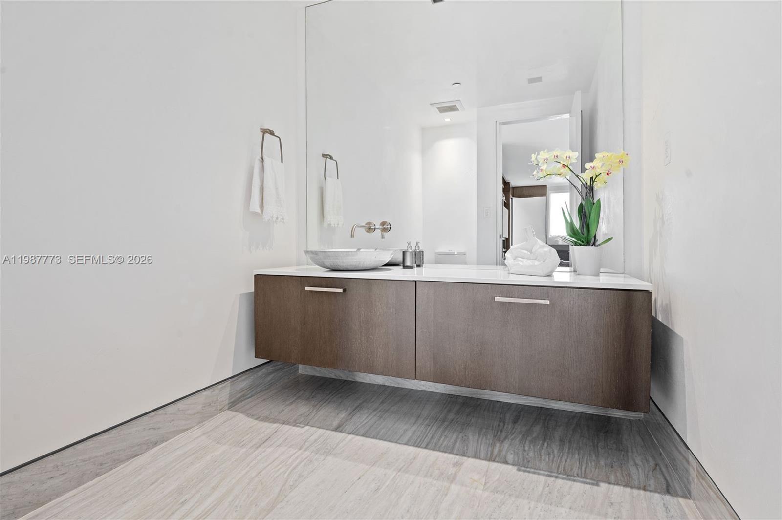 RESIDENCES AT VIZCAYA CON - Residential