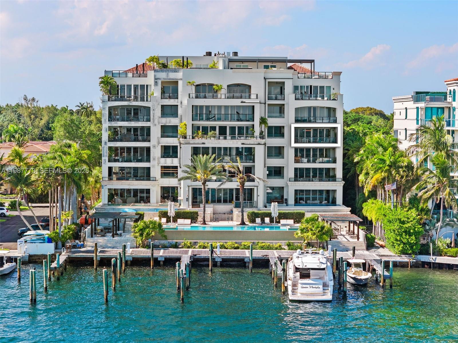 RESIDENCES AT VIZCAYA CON - Residential