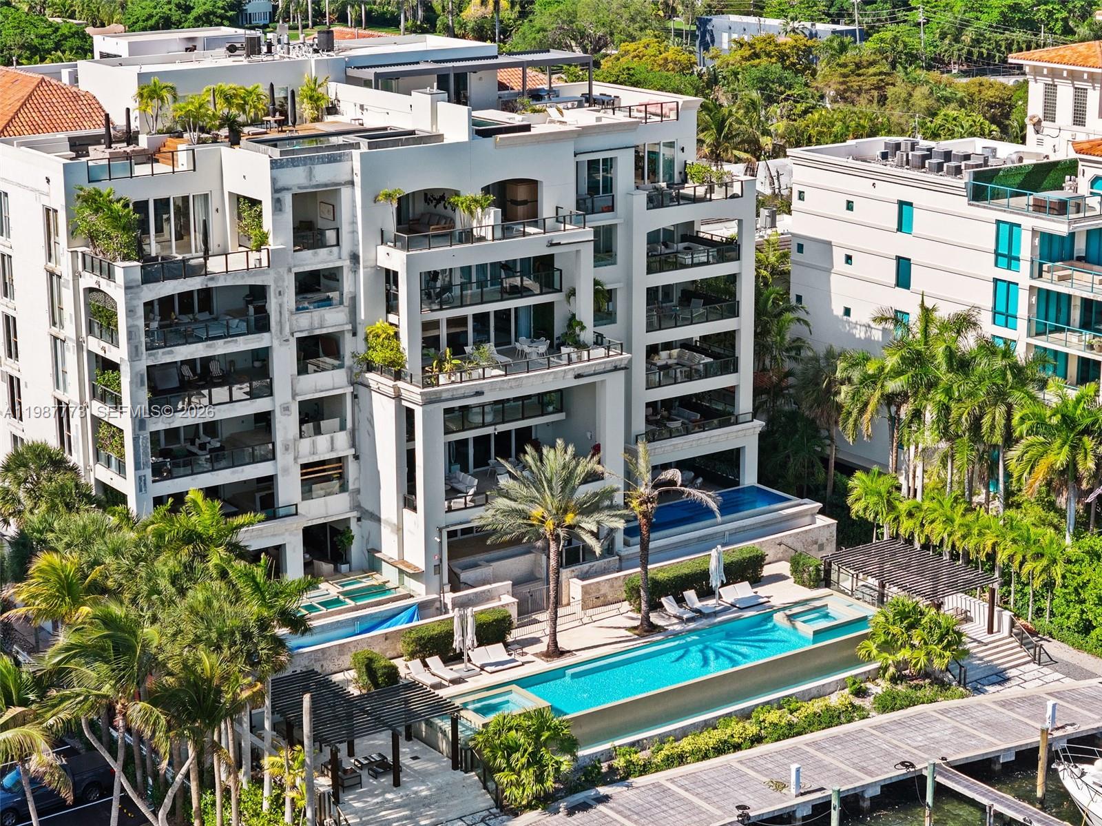 RESIDENCES AT VIZCAYA CON - Residential